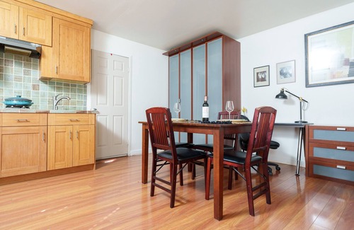 El Miradero Apartment | A Cozy Guesthouse in the Heart of Glendale