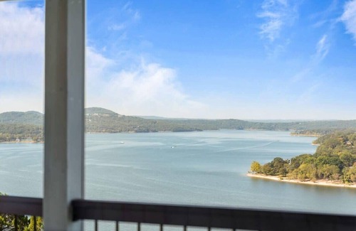 Kimberling City House | A Dream Getaway: Sunset Sanctuary Table Rock Lake