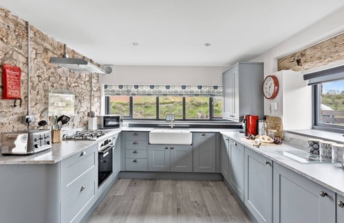 Paignton House | A fabulous one-bedroom barn conversion with hot tub in the heart of the countryside near Stoke Gabri