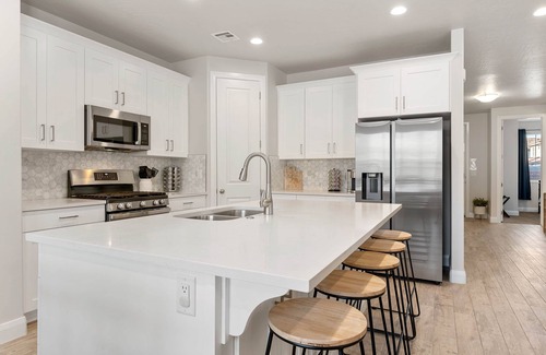 Washington House | A Family Affair, Sleeps 20 in two side-by-side units, 10 bedrooms!