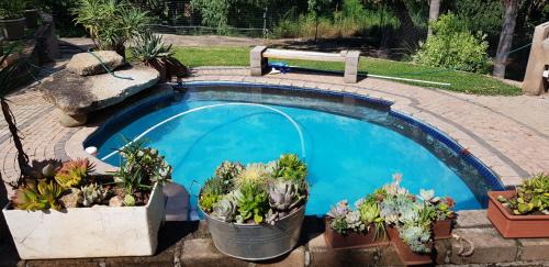 Hazyview House | A Farm Stay - Casablanca's Private Cottage,no loadshedding!