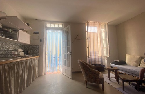 8th Arrondissement Apartment | A few steps from the sea and the creeks of the National Park
