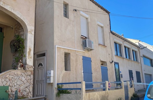 8th Arrondissement Apartment | A few steps from the sea and the creeks of the National Park