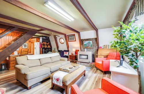Tellico Plains Cabin | A-Frame Cabin w/Spacious Yard in Tellico Plains!