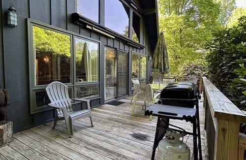 Newland Ski Chalet | A-frame chalet close to hiking, skiing and fishing