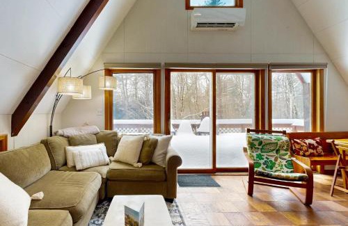 Ludlow House | A-Frame Escape