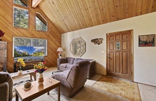 Arnold Ski Chalet | A-Frame Knotty Pine Chalet - Dogs Ok! Game Room with Pool Table, Basketball