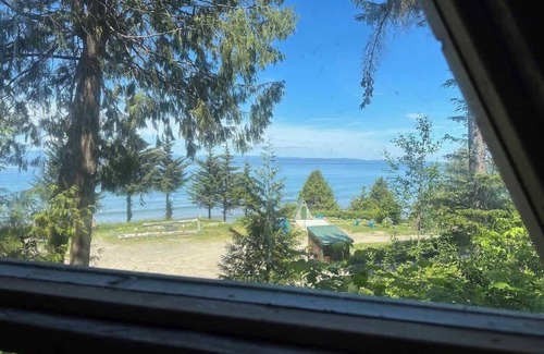 Port Angeles Apartment | A-Frame Shelter (T15) - Oceanside Views