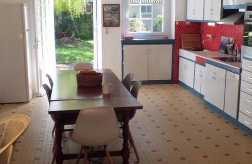 Asserac House | A friendly family get-together between sea and marsh