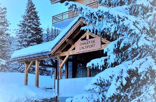 Meribel Apartment | A fully renovated premium apartment with a dream view in Meribel Altiport,France