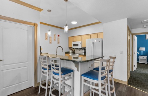 Sheboygan Condo | A Glorious Getaway Sheboygan - LUX Lake Condo