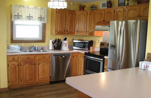 Colington House | A Great Bargin, Pet Friendly. Two & half blocks from the beach.