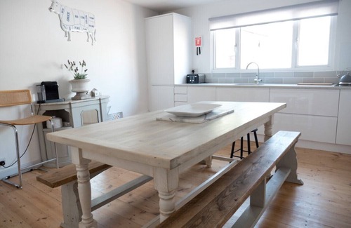 Tenterden Apartment | A great quirky listed in Tenterden high street property, for up-to 8 people