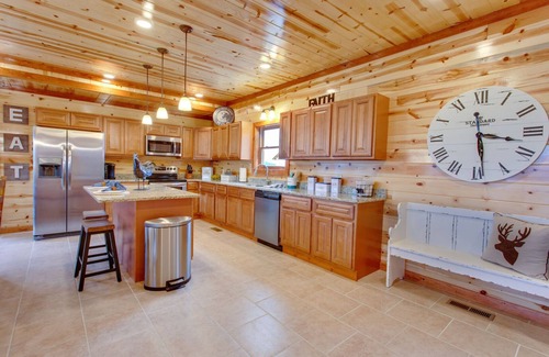 Gatlinburg - Pigeon Forge Cabin | A Heavenly View ~ 6 BR Indoor Pool Cabin ~ Sleeps 28 ~ Incredible Views!