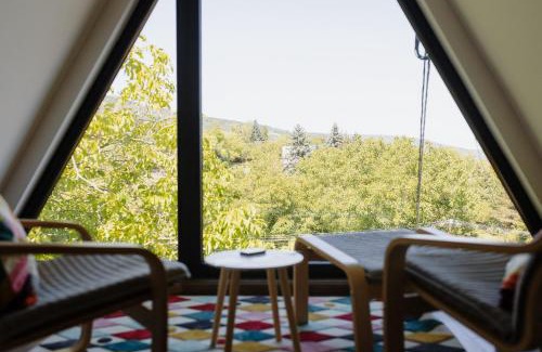 Nagymaros House | A Hely Ahol