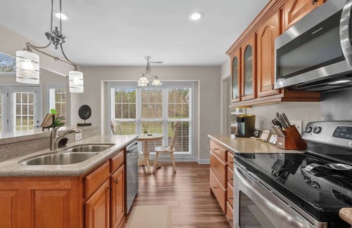 Surfside Beach House | "A Hidden Gem" - Short Drive to the Beach!