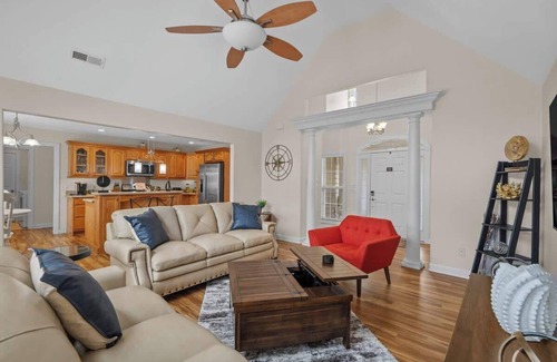 Surfside Beach House | "A Hidden Gem" - Short Drive to the Beach!