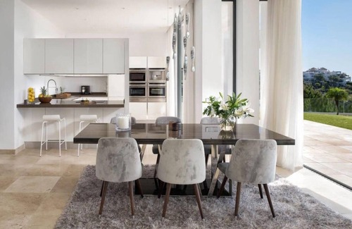 New Golden Mile Villa | A High-End Retreat with Exceptional Amenities