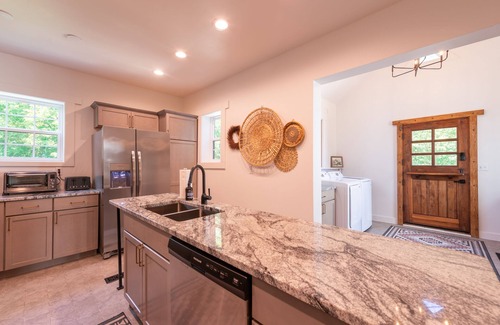 Xenia House | A historic 2 acre property just minutes from town