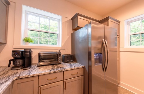 Xenia House | A historic 2 acre property just minutes from town
