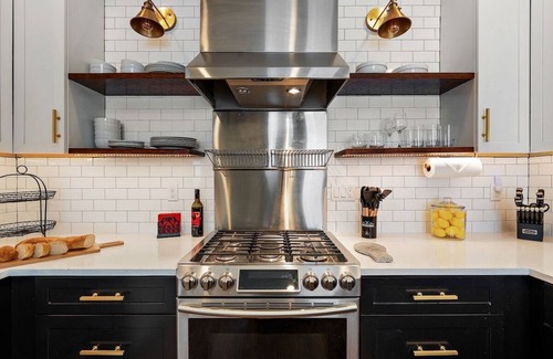 North End House | A Historical Stay by Host Boise Awaits - Quick Walk To Hyde Park