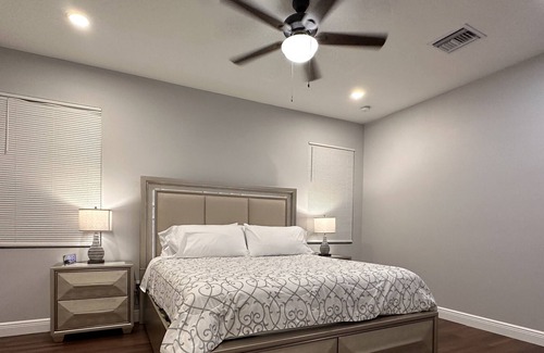 Jacarandas House | A HOME AWAY FROM HOME - Nestled in the quiet surroundings of Cape Coral Fl
