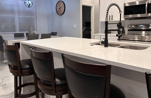 Jacarandas House | A HOME AWAY FROM HOME - Nestled in the quiet surroundings of Cape Coral Fl
