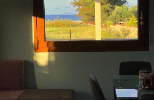 Ormos Panagias House | A House by the Sea