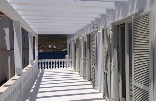 Andros Town Villa | A House on the Rocks
