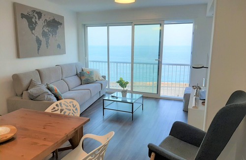Vista Hermosa Apartment | A jewel just 100 meters from Postiguet beach, with sea views.