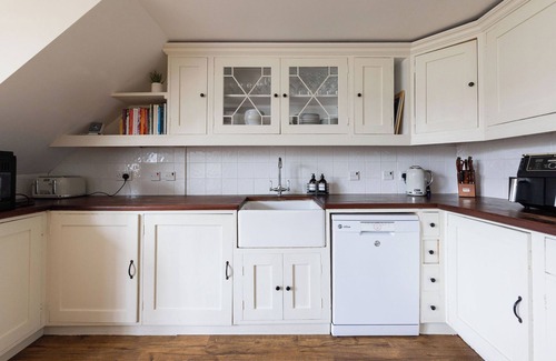 Selsey House | A large Georgian family style property