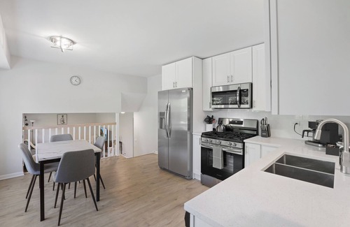 Arlington Heights House | A List Heights: 3BR/2BT - Spacious modern home!