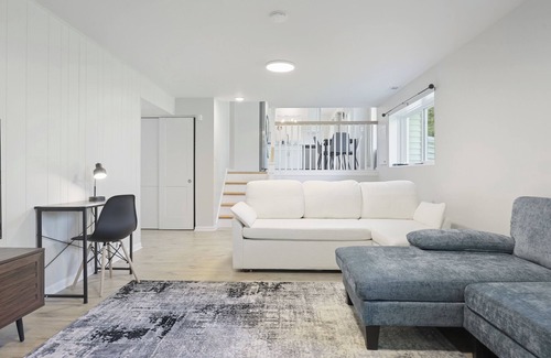Arlington Heights House | A List Heights: 3BR/2BT - Spacious modern home!