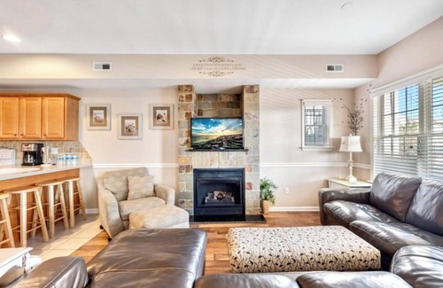 North End Condo | A+ Location! Right in the heart of OC. Walk to absolutely everything!