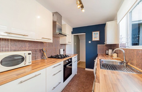 Southsea House | A lovely two bedroom nook by the sea!