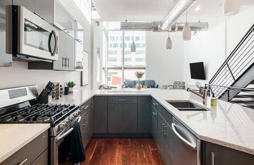 River North Art District House | A luxurious stay at a modern 4-story (RiNo)
