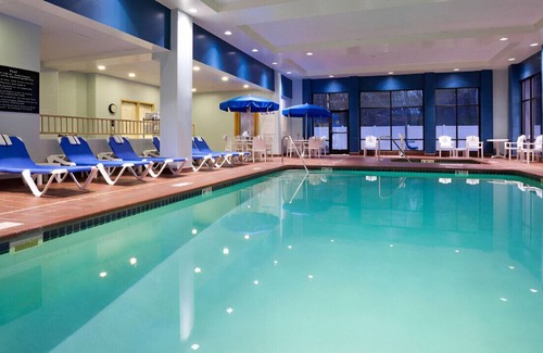 Lino Lakes House | A Memorable Experience w/ Our Lovely King Room