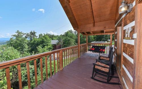 Gatlinburg - Pigeon Forge Villa | A Mountain Hibernation