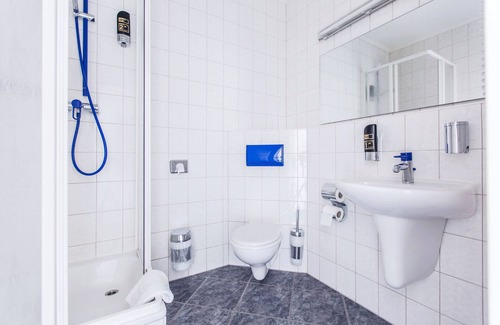 Hohenschoenhausen Hotel | a&o Berlin Kolumbus