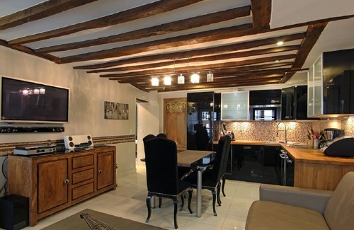 Quartier du Gros-Caillou Apartment | A PARISIAN CHARM AT RUE MALAR WITH EIFFEL VIEWS, PRIME LOCALE, SLEEPS 6