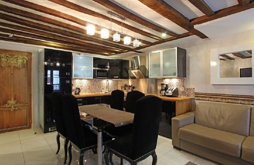 Quartier du Gros-Caillou Apartment | A PARISIAN CHARM AT RUE MALAR WITH EIFFEL VIEWS, PRIME LOCALE, SLEEPS 6