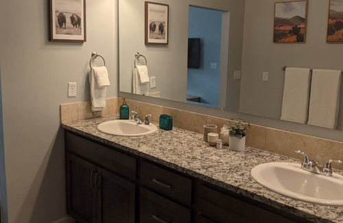 Boise Villa | A park-like setting in the BRAND NEW house near the river and minutes from downtown Boise