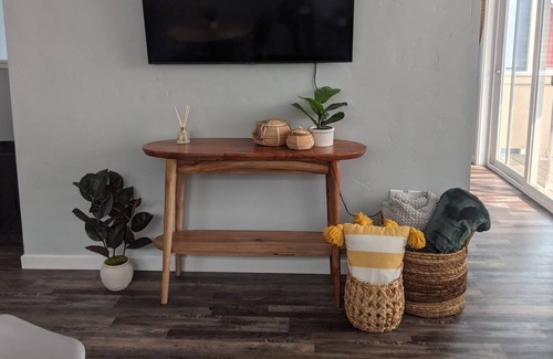 Boise Villa | A park-like setting in the BRAND NEW house near the river and minutes from downtown Boise
