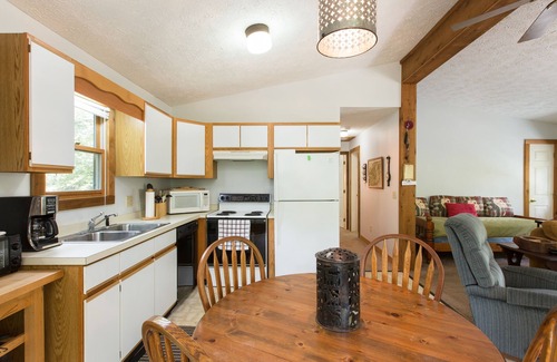Hendersonville House | A peaceful and relaxing spot with a great screened porch to sit and decompress.