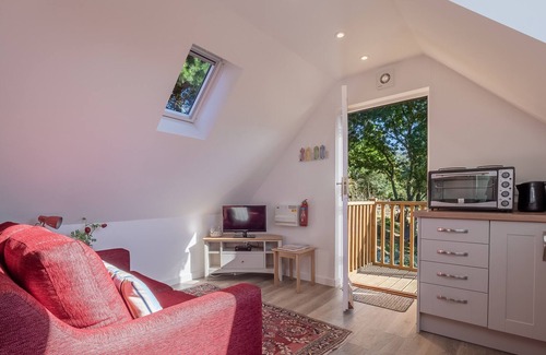 Woodbridge Apartment | A peaceful base for a couple to explore the beautiful scenery of Suffolk.