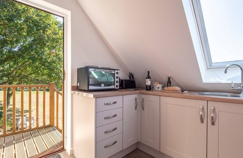 Woodbridge Apartment | A peaceful base for a couple to explore the beautiful scenery of Suffolk.