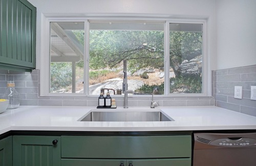 Kaweah House | A Peaceful Mountain Retreat - Gateway to Sequoia NP in Beautiful Three Rivers