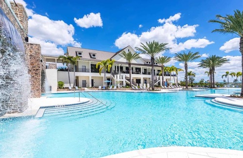Loxahatchee House | A perfect resort-style gateway in South Florida