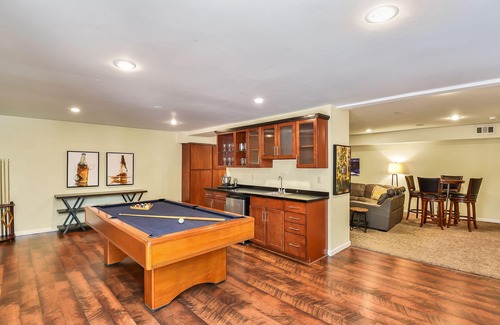 Swiss Manor House | A Perfect Vacation Home! Trail Access, Central A/C, Pets Welcome, TOP Reviewed!