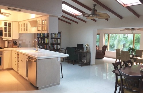South Venice House | A Piece Of Paradise! Tropical Pool Home convenient to several Beaches